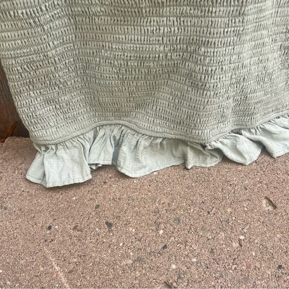 STORIA Women’s Pale Green Smocked Fitted Dress Mini Size Large - Picture 3 of 10